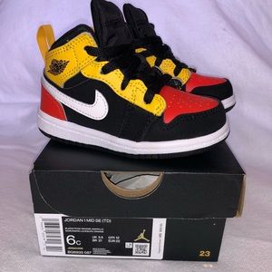 Jordan 1 Mid SE